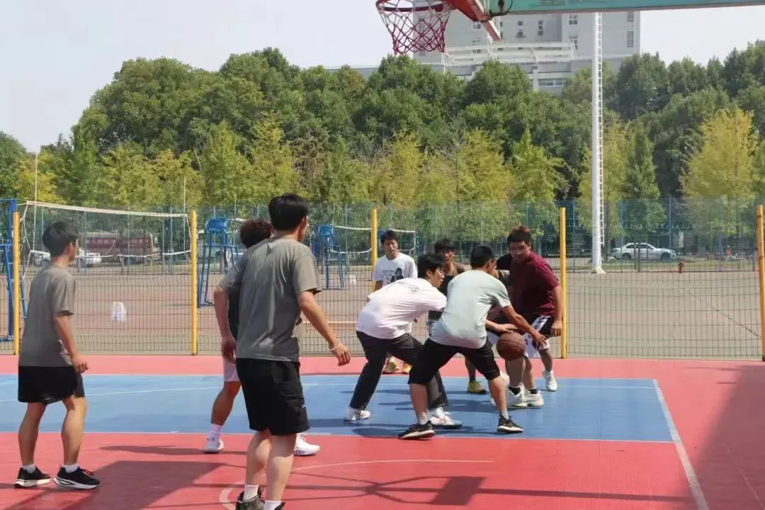 篮球教练如何制定总决赛的长期发展计划_2